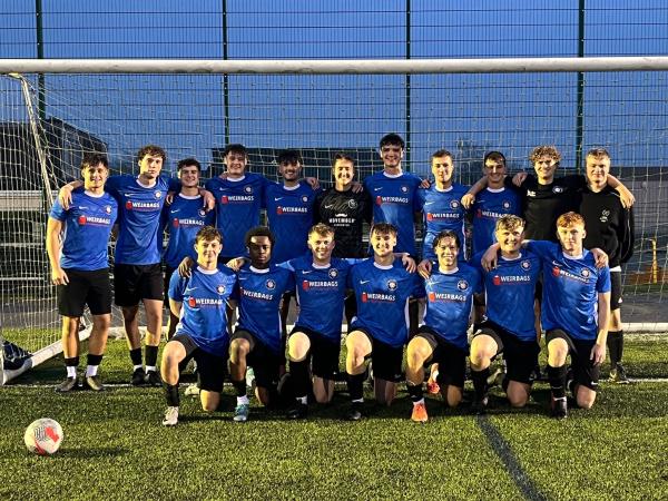 Weirbags Sponsors Nottingham University Medics Football Club (NUMFC)